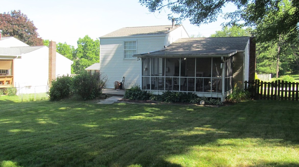 1411 Swede Hill Rd, Greensburg, PA 15601-4748