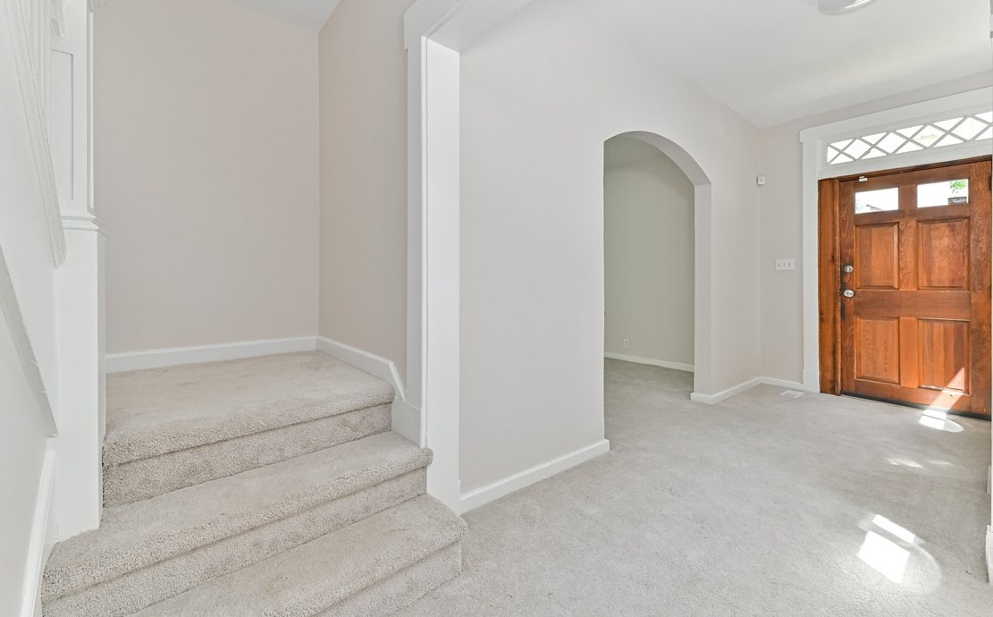 5826 Hobart St, Pittsburgh, PA 15217