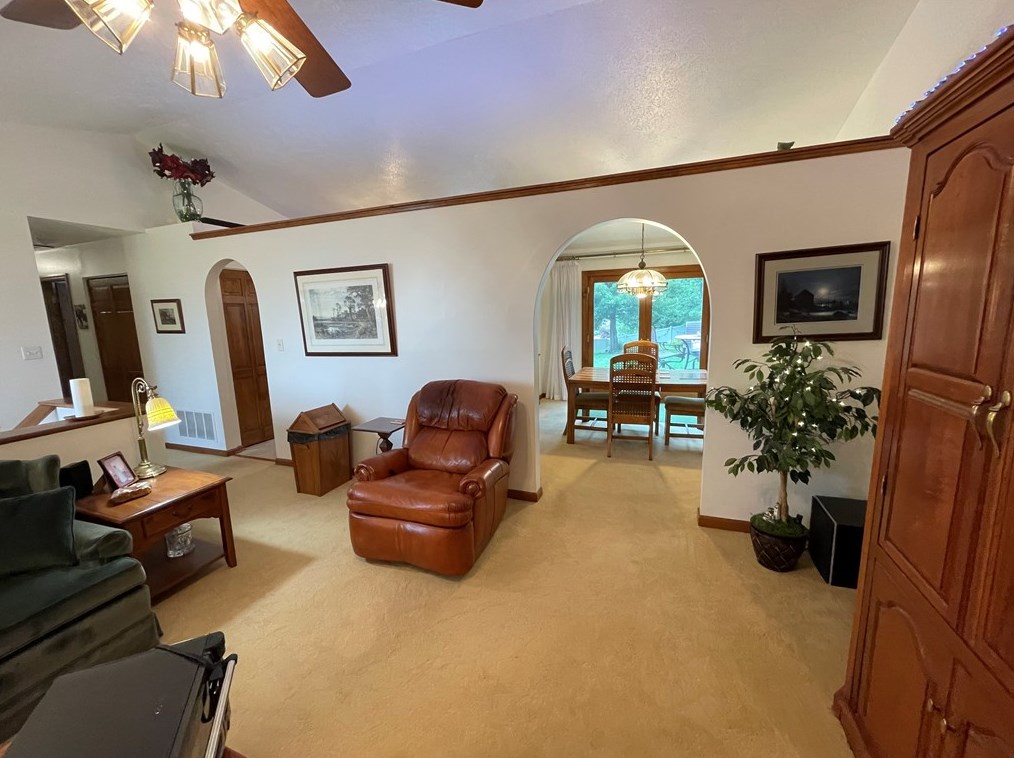 3579 Huntertown Rd, Allison Park PA  15101-5013 exterior