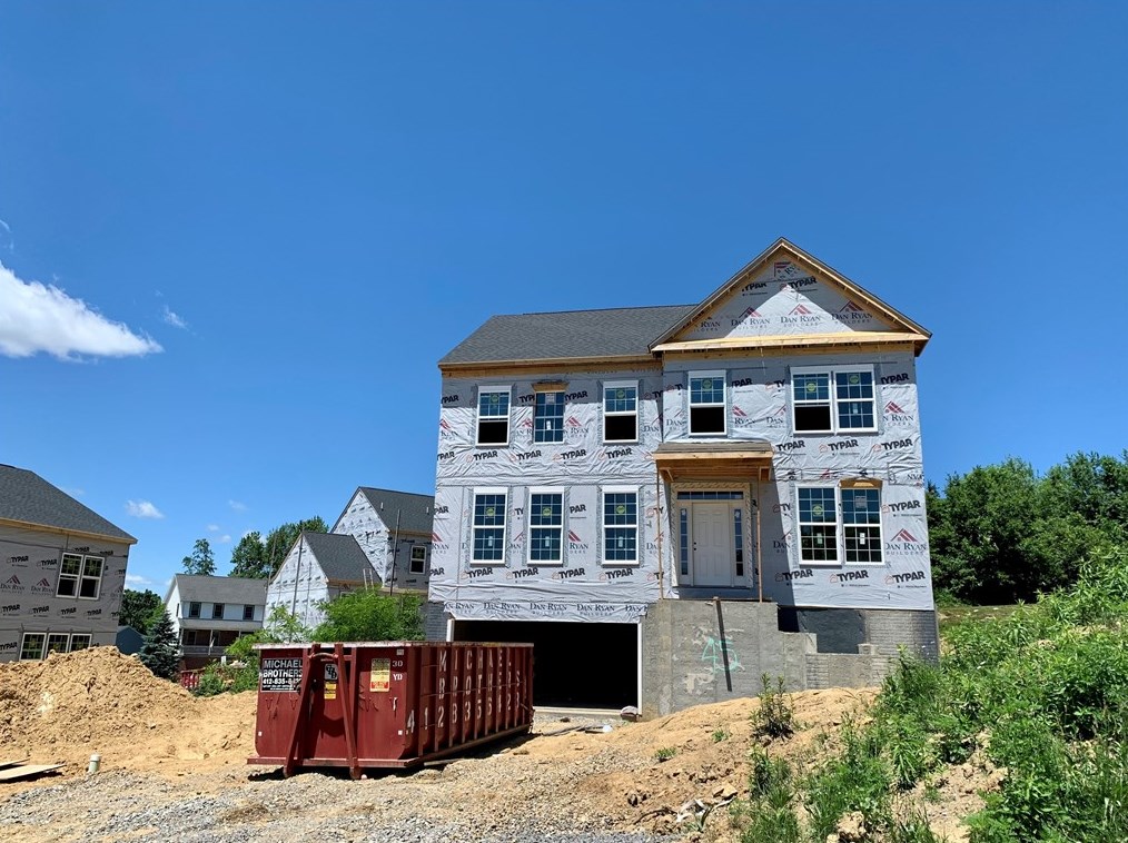 236 Wyncrest Dr, Butler, PA 16001-1796
