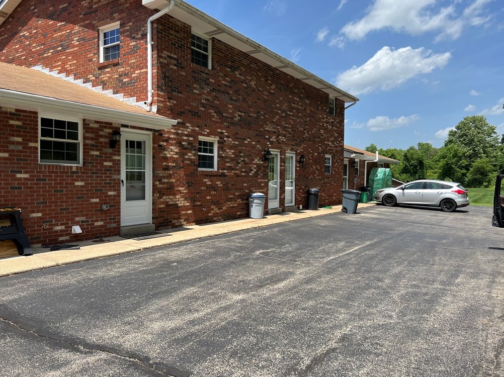 2902 Darlington Rd ##203, Beaver Falls, PA 15010