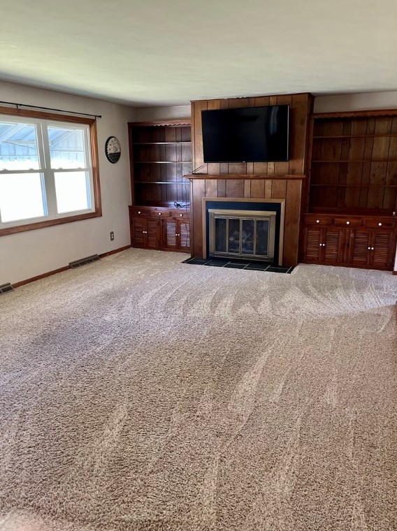 100 Locust St, Rural Valley, PA 16249-4406