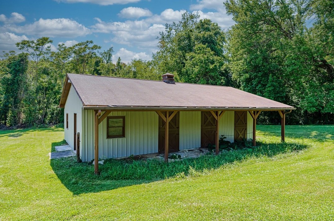 671 York Run Rd, Smithfield, PA 15478