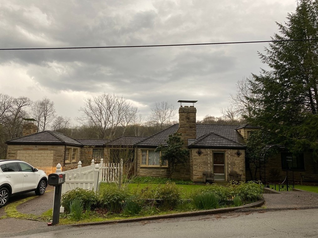 1801 Triphammer Rd, Library, PA 15129