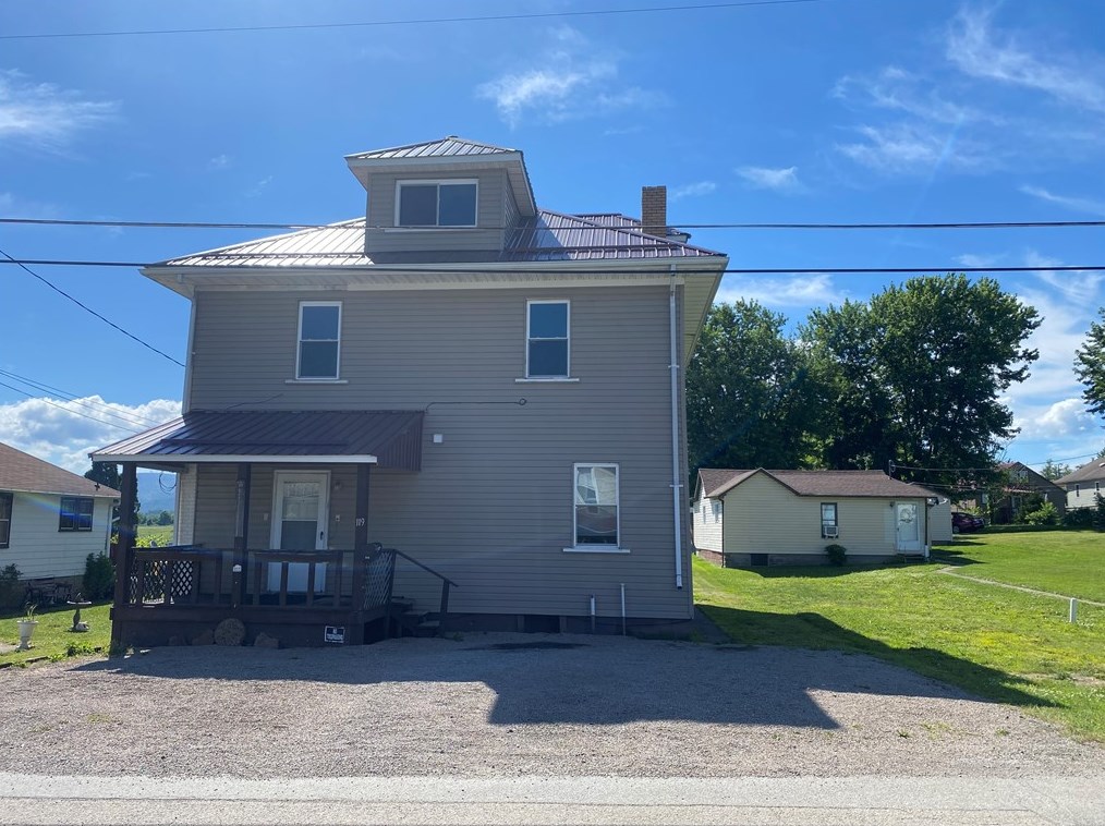119 Hogsett St, Oliphant Furnace, PA 15401-2314
