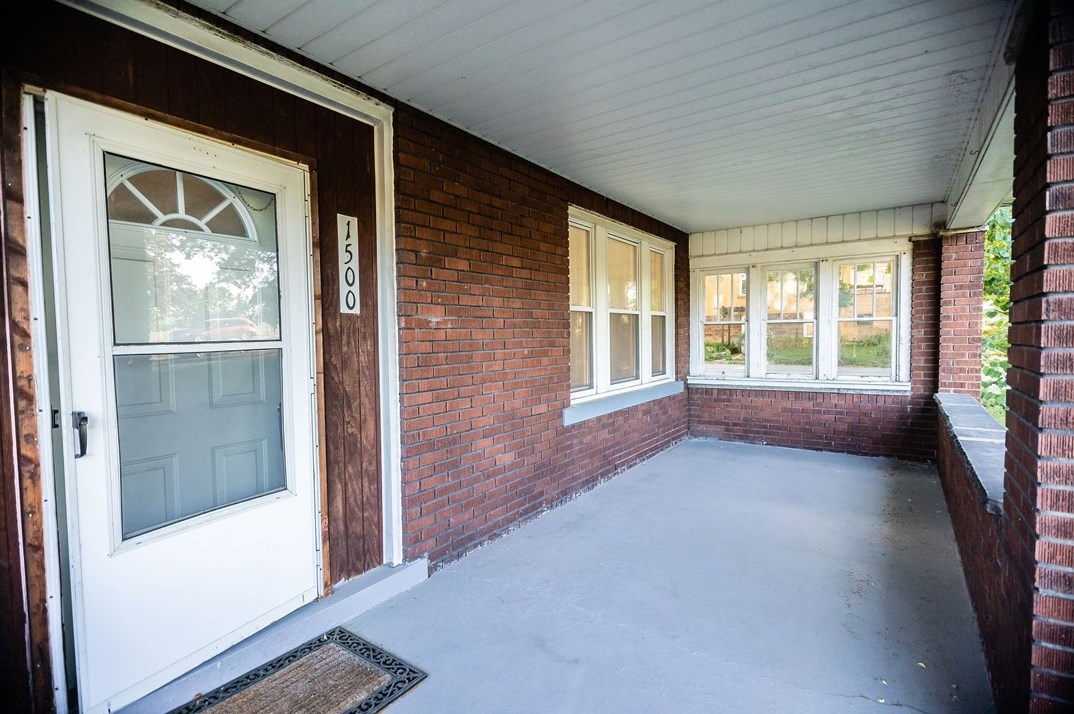 1500 Pennsylvania Ave, North Huntingdon, PA 15642