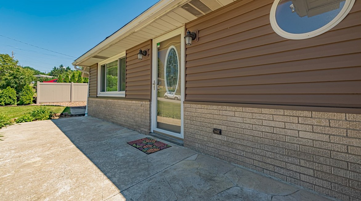 505 Hickory Dr, Greensburg, PA 15601-4516