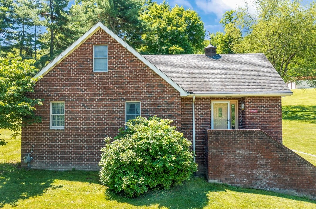 2995 Jefferson Ave, Washington, PA 15301-8732