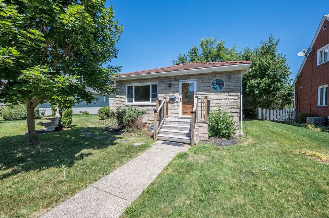 317 California Ave, Collier Township, PA 15106-3217