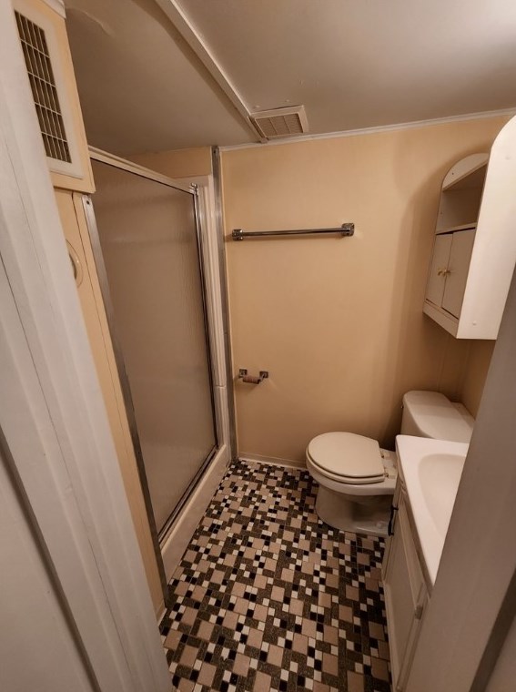 1013 Squaw Run Rd, Ellwood City PA  16117-6965 exterior