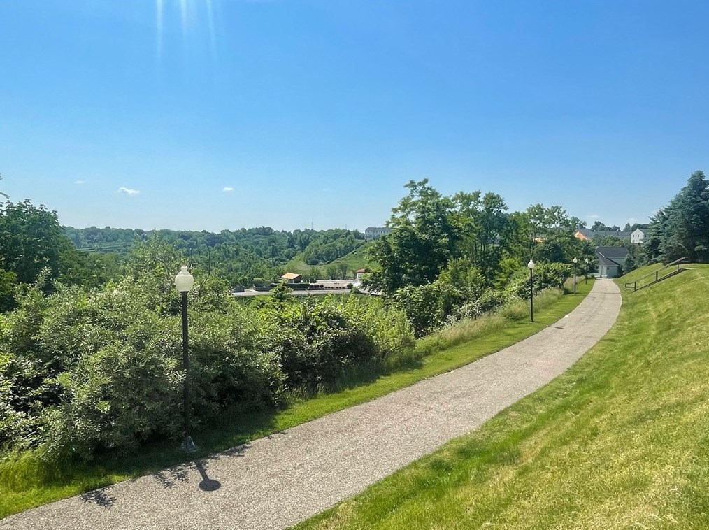 222 Adams Pointe Blvd, Seven Fields, PA 16046-4637