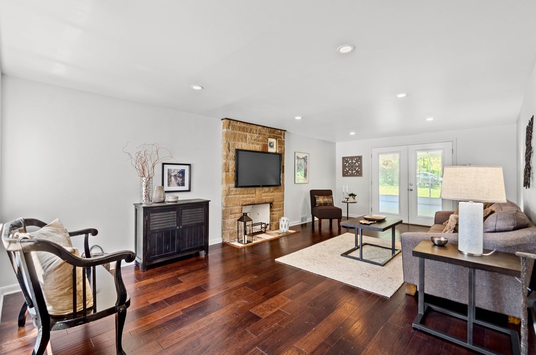 119 E Eugene St, Whitaker, PA 15120