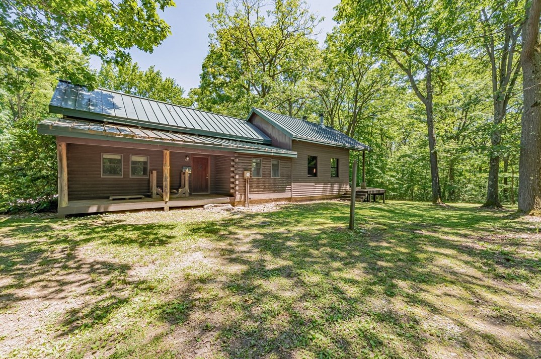 412 Stahl Rd, Somerset, PA 15501