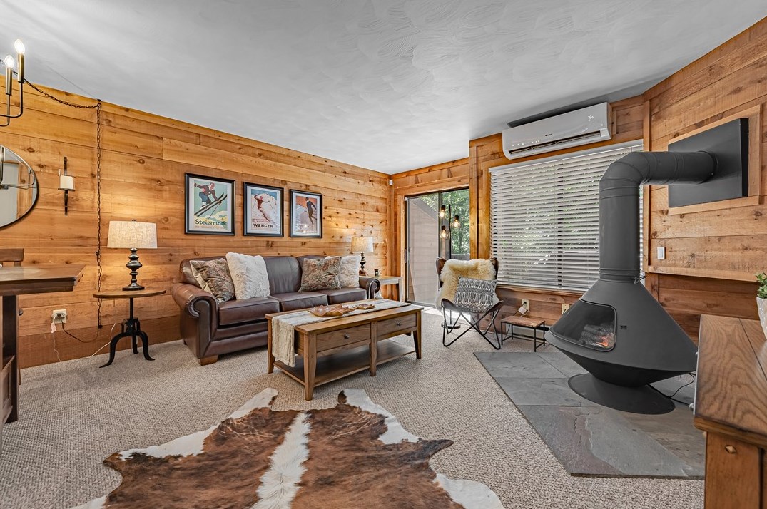 54 Swiss Mountain Dr Seven, Champion, PA 15622