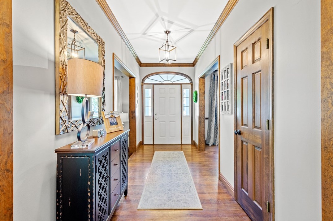 206 Snowberry Cir, Venetia, PA 15367