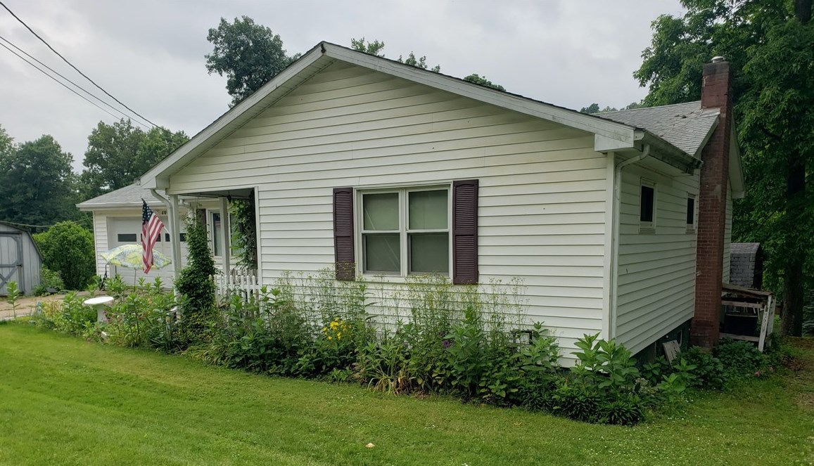 418 Ben Franklin Rd, Indiana, PA 15701