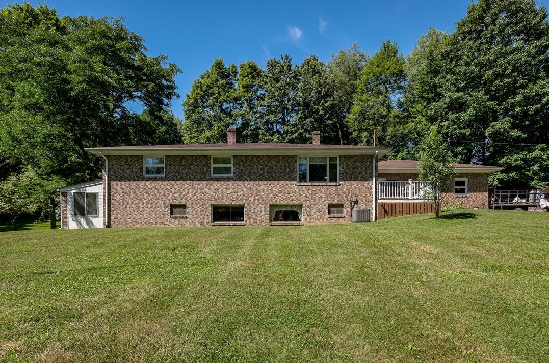428 Glendale Rd, Beaver Falls, PA 15010