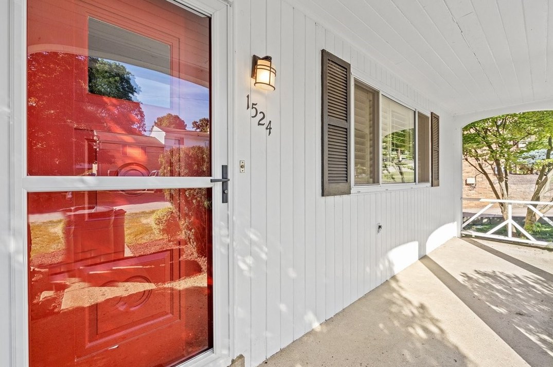 1524 Thelma Ave, Library, PA 15129