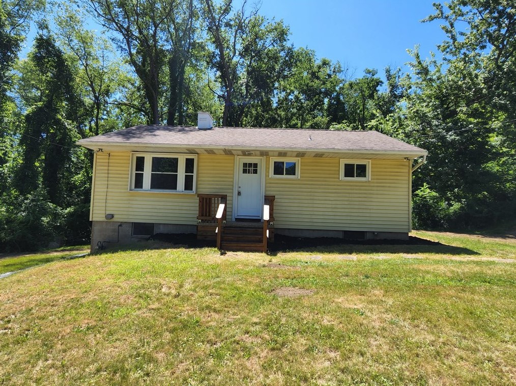 40 Lacock Hl, Washington, PA 15301-3134