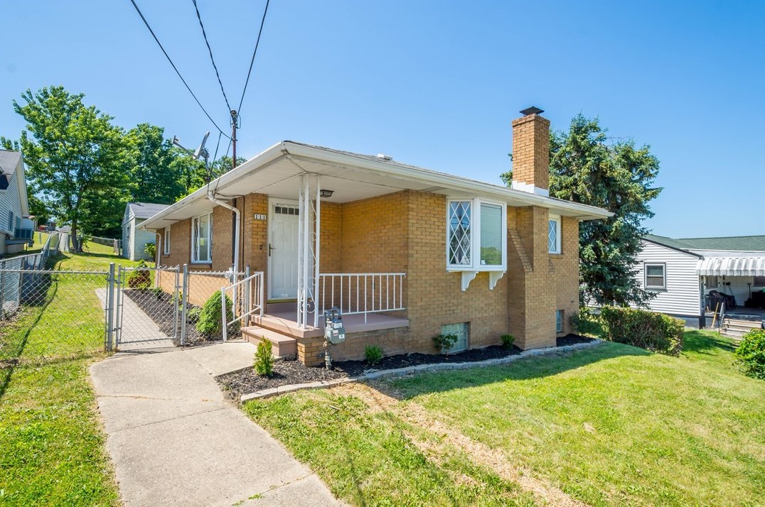 111 Linn Ave, Washington, PA 15301