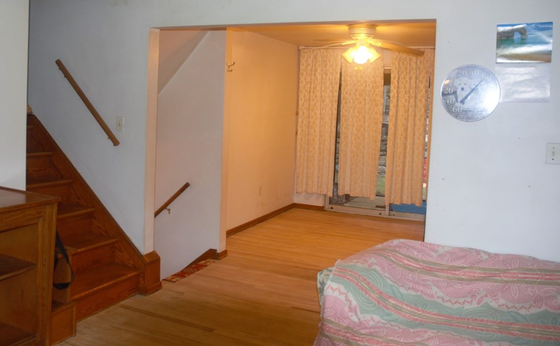 586 S Main St, Washington, PA 15301