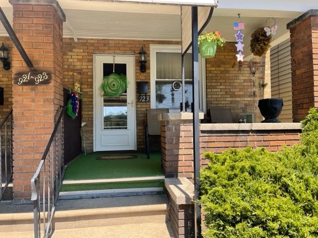 923 3rd Ave, Beaver Falls, PA 15010