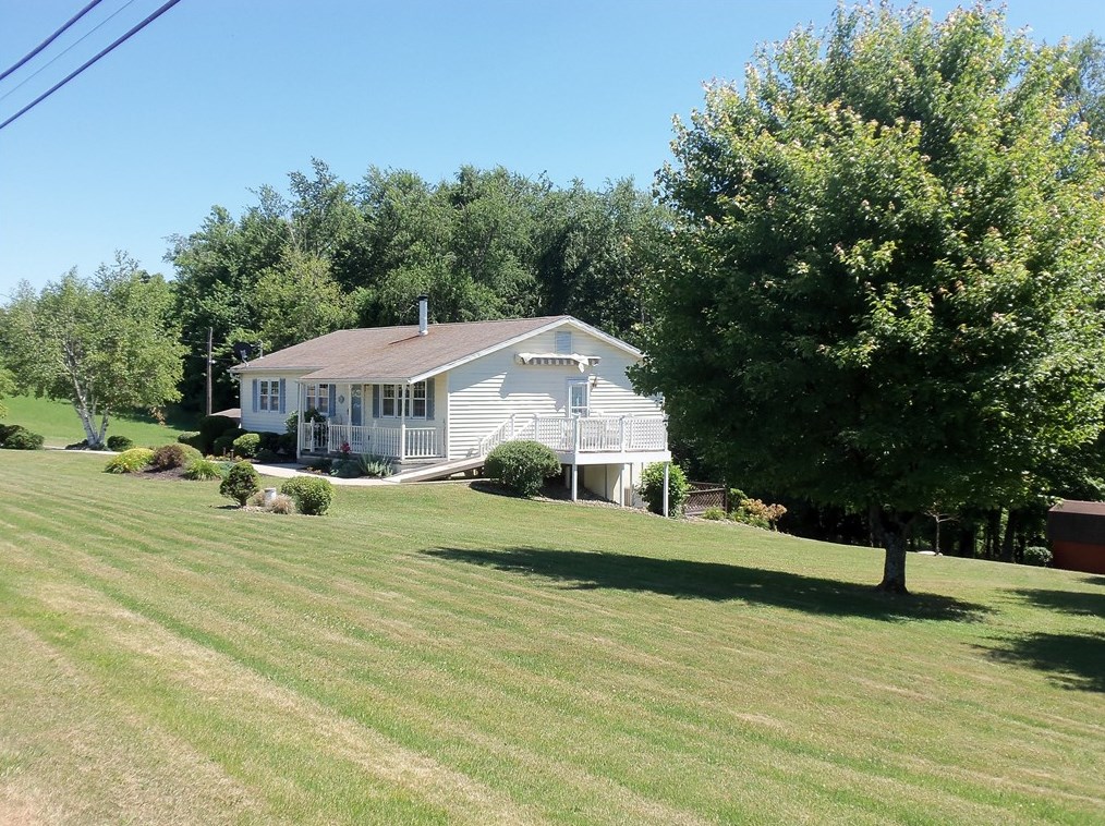 424 Malone Ridge Rd, Washington, PA 15301