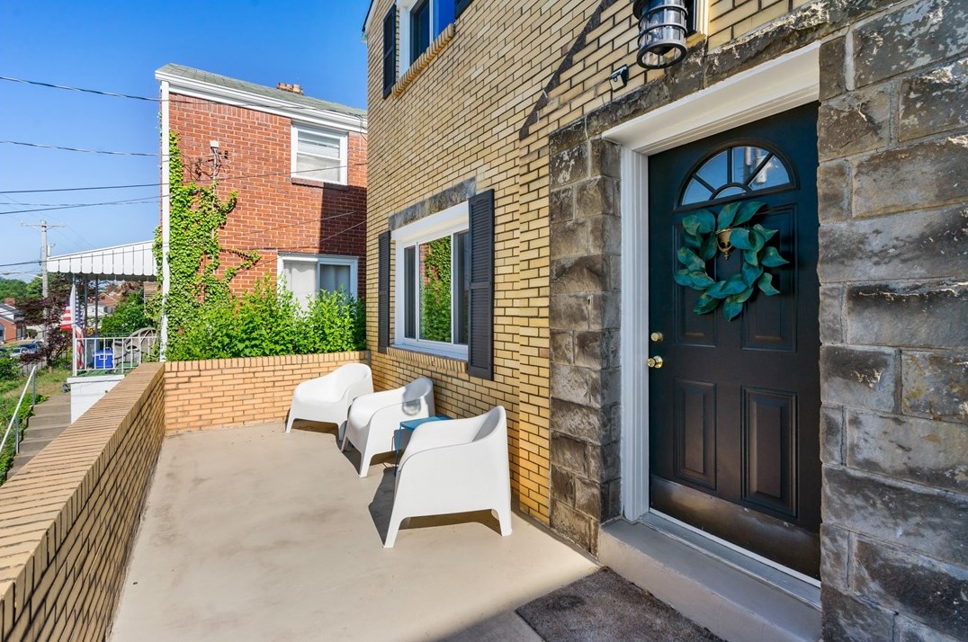 649 Dunster, Pittsburgh, PA 15226