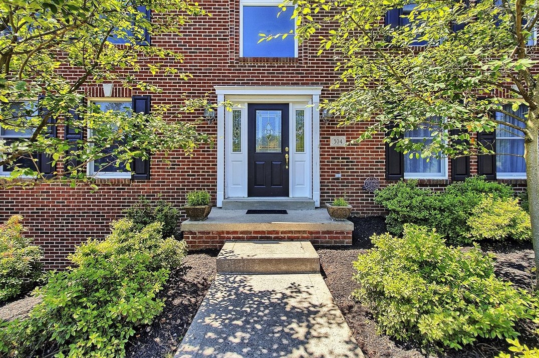 304 Southfield Dr, Greensburg, PA 15601