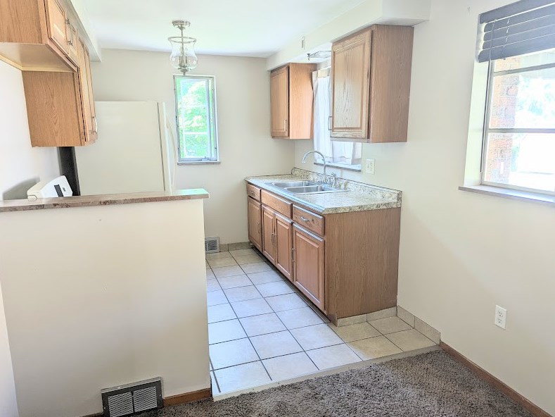 3219 Overlook Dr, McKeesport, PA 15133