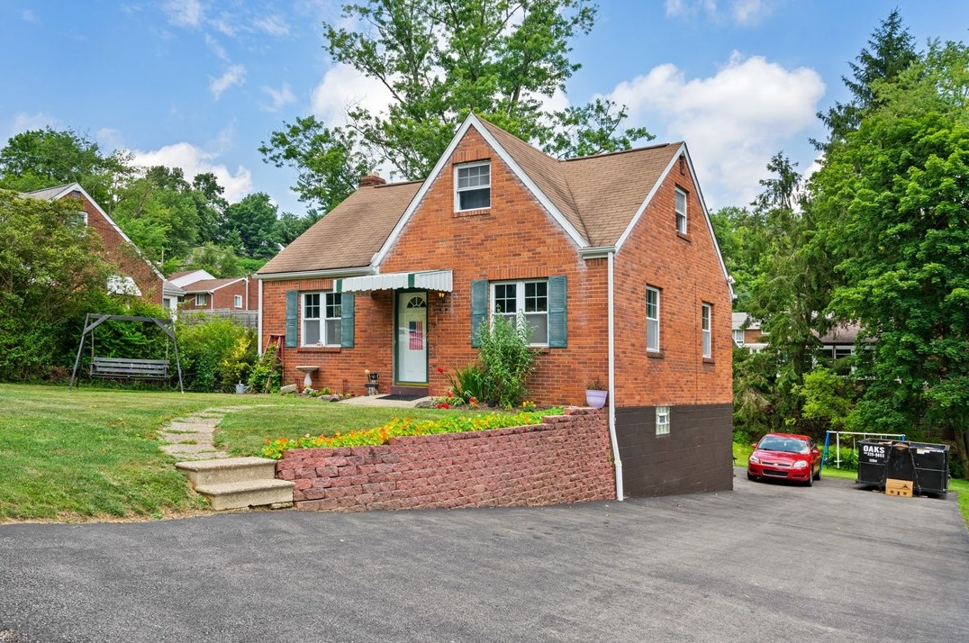 118 Bridle Rd, Glenshaw, PA 15116