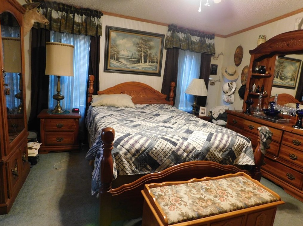 527 Wylie Ave, Washington PA 15301-2200 exterior