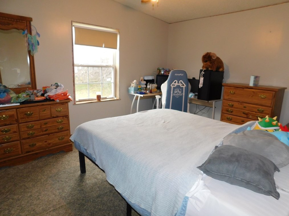 527 Wylie Ave, Washington PA 15301-2200 exterior