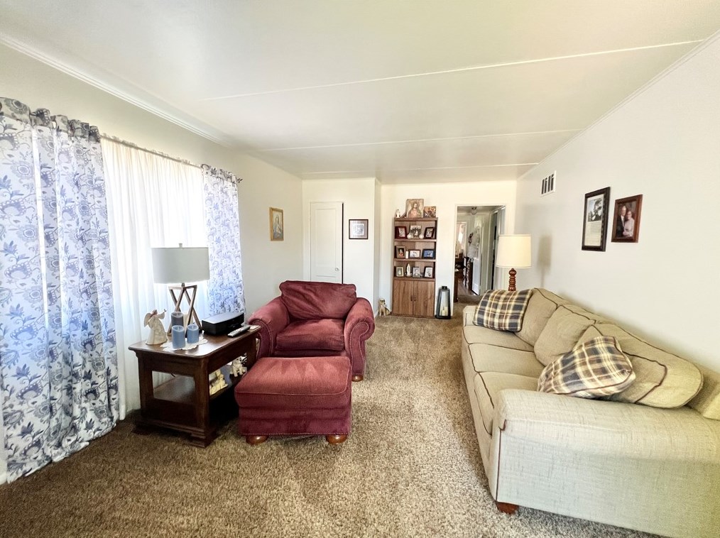 1423 Randolph St, New Castle, PA 16101-5155