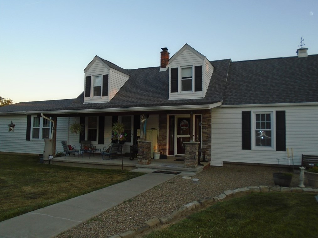 1817 Droz Ave, Ambridge, PA 15003