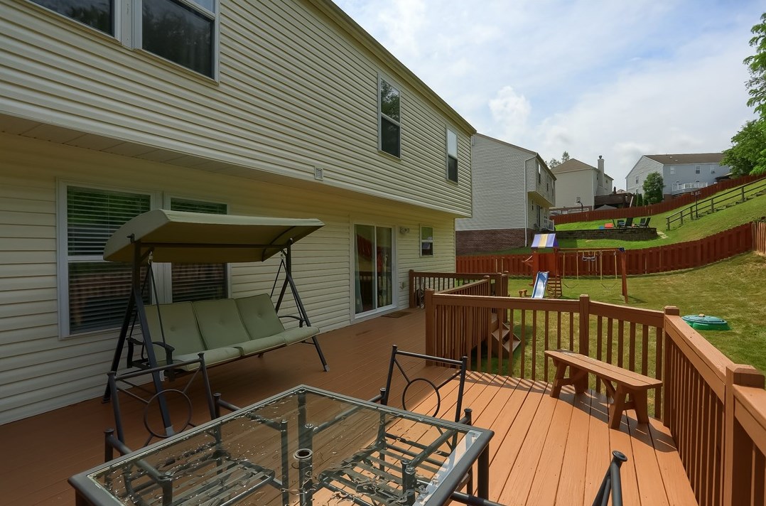 243 Dogwood Cir, Baden, PA 15005-2345