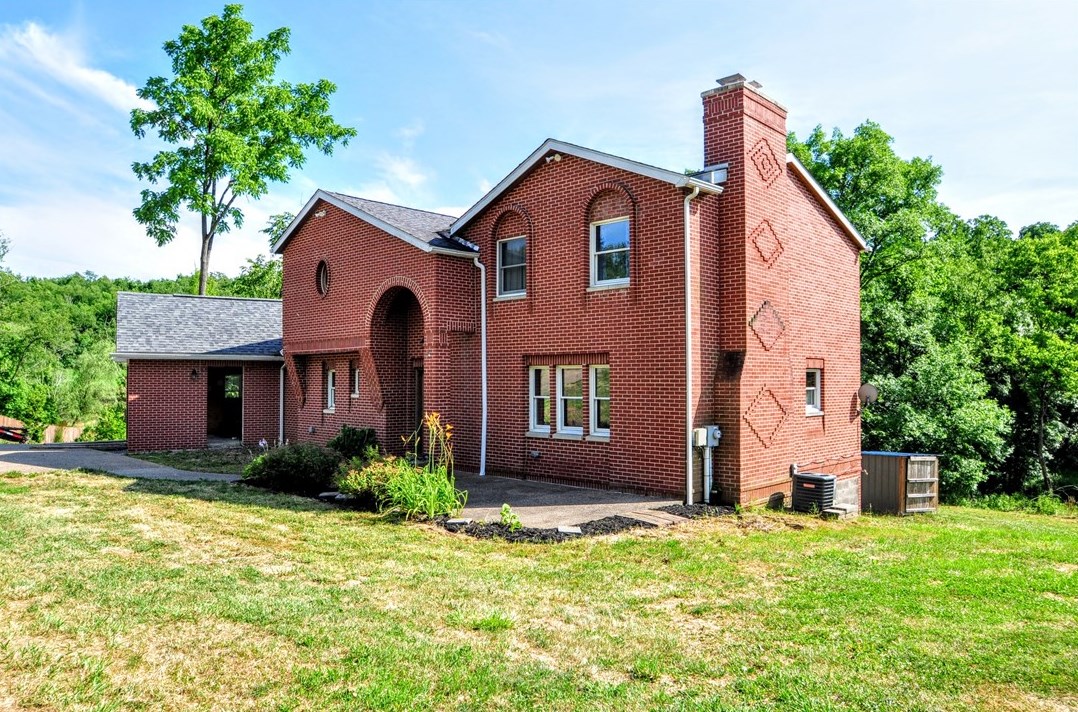 296 Gilkeson Rd, Eighty Four, PA 15330