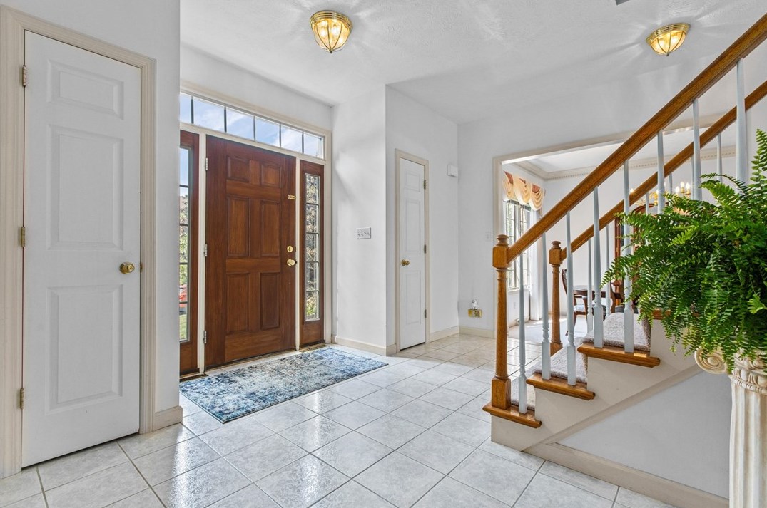 119 Westminster Dr, Seven Fields, PA 16046-7105