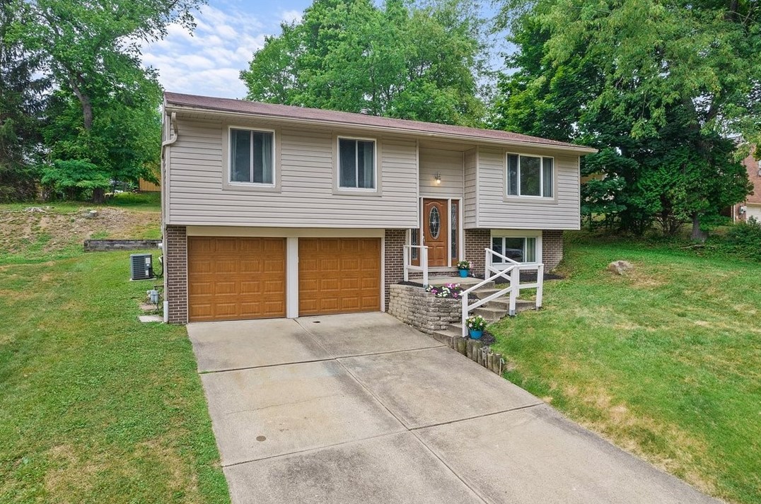 102 Castle Hill Rd, Monroeville, PA 15146-4712
