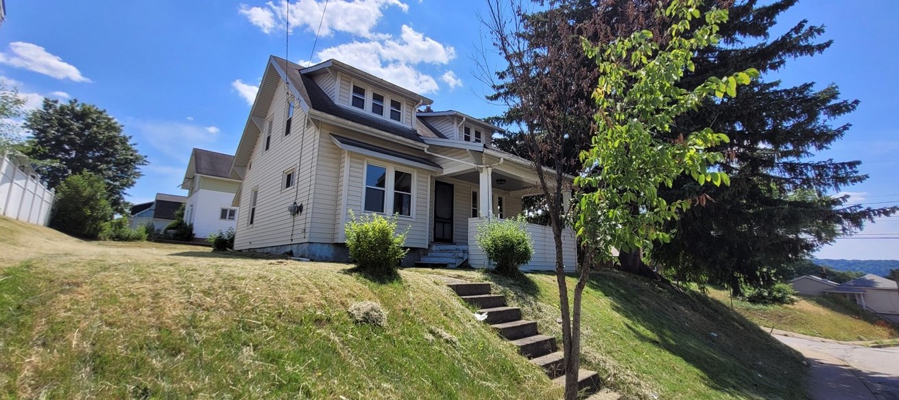 580 Summit St, New Kensington, PA 15068