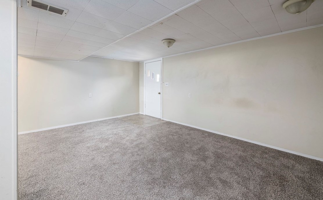 192 Verona Dr, Washington PA 15301-2749 exterior