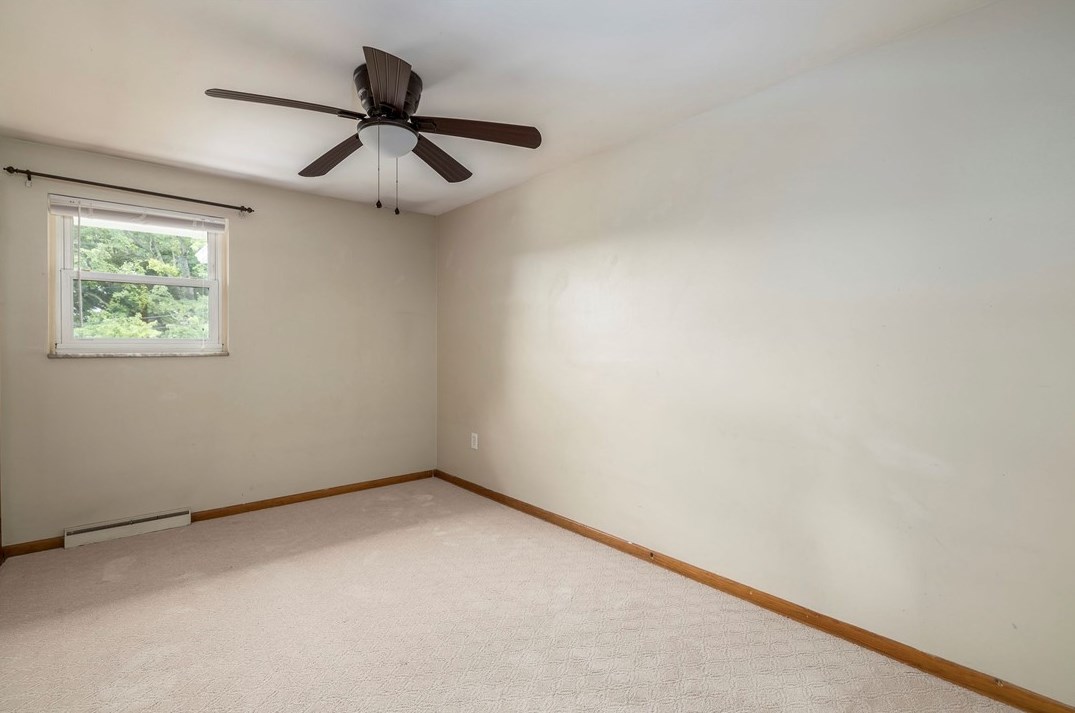 192 Verona Dr, Washington PA 15301-2749 exterior