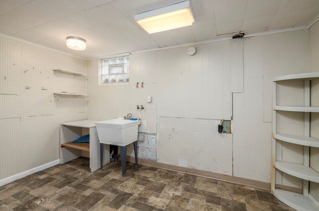 192 Verona Dr, Washington PA 15301-2749 exterior