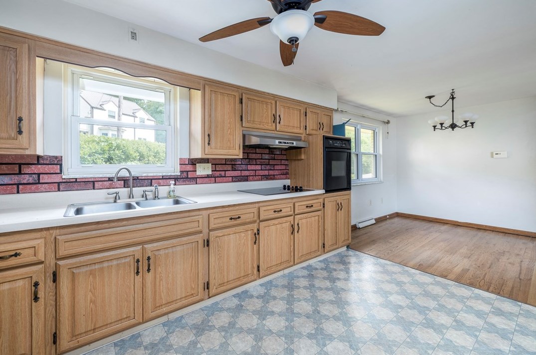 192 Verona Dr, Washington PA 15301-2749 exterior