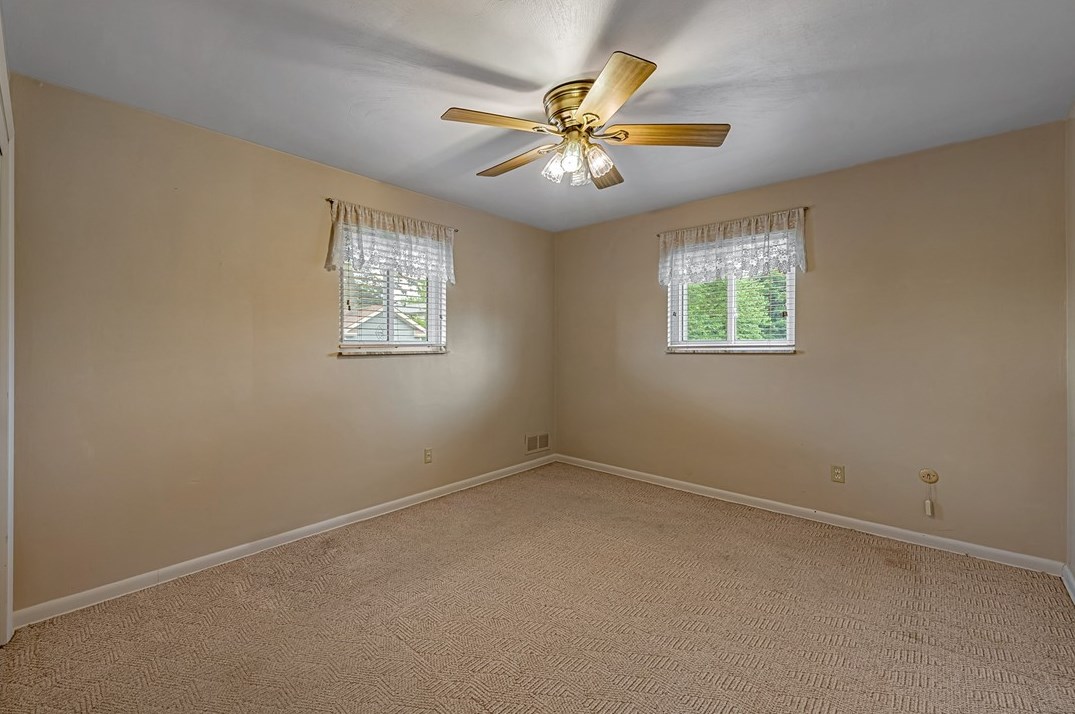 1006 Lynda Ln, North Versailles PA  15137-1607 exterior