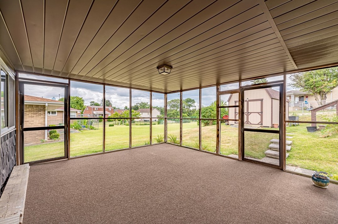 1006 Lynda Ln, North Versailles PA  15137-1607 exterior