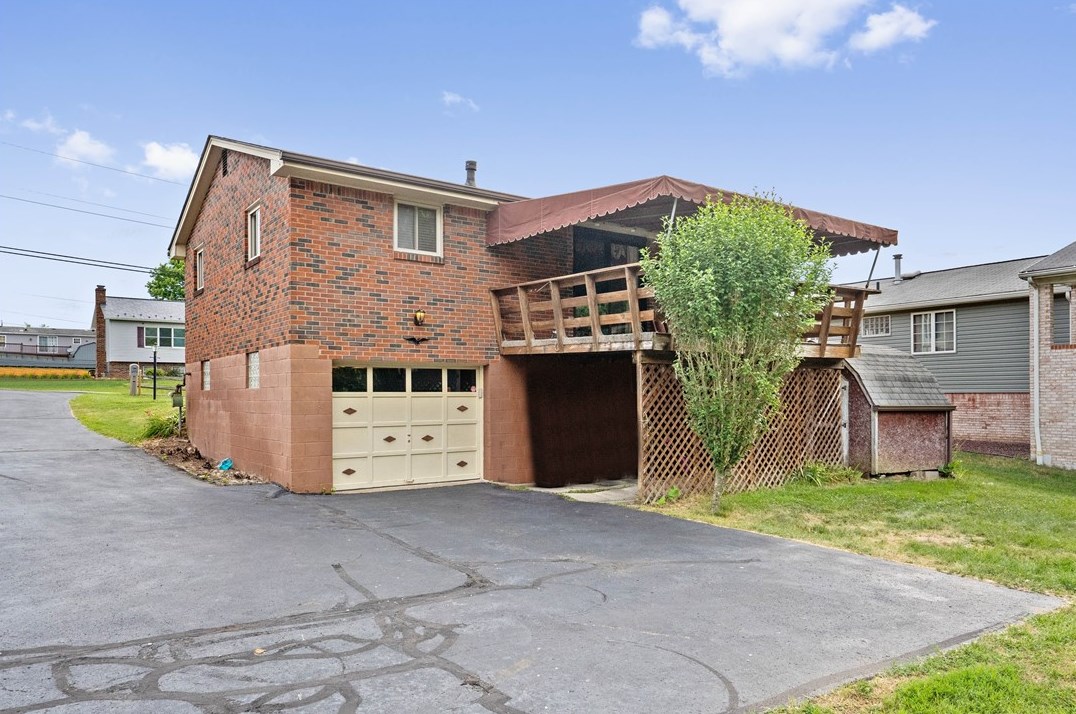 11360 James St, North Huntingdon, PA 15642