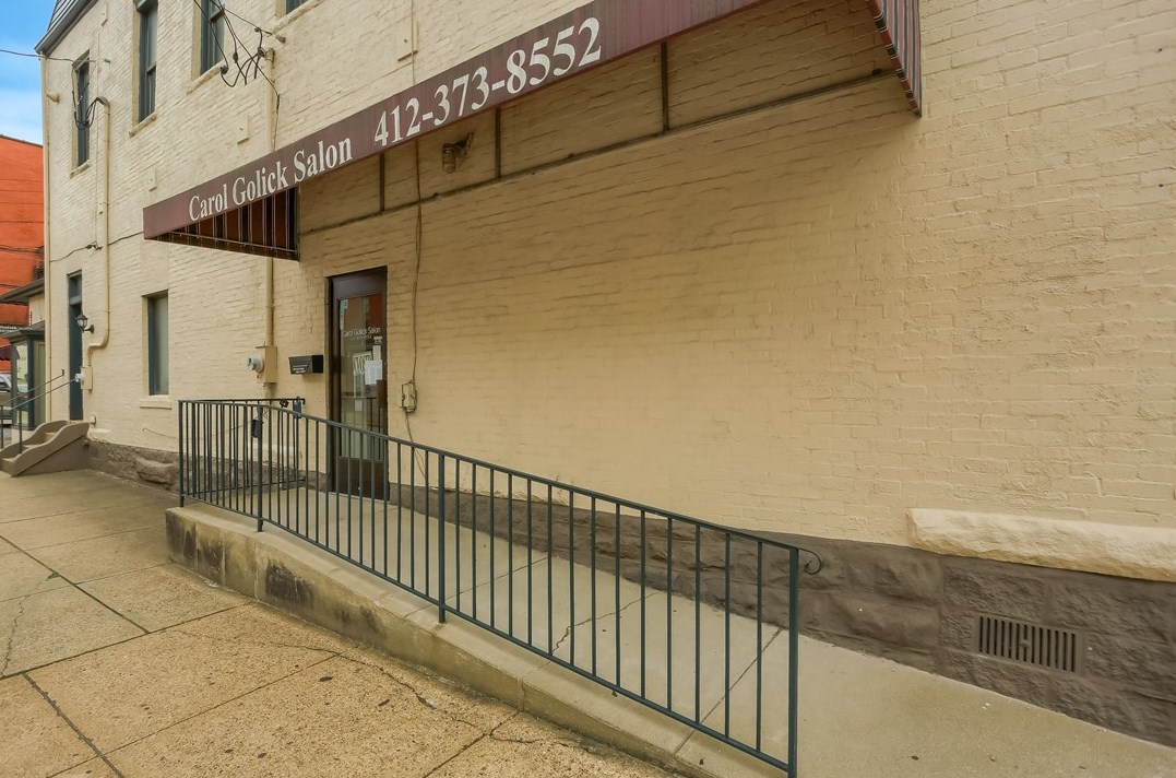 500 Broadway Blvd, Monroeville PA  15140 exterior