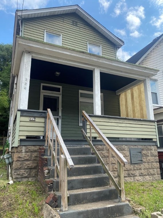 324 Brown Ave, Turtle Creek, PA 15145-2005