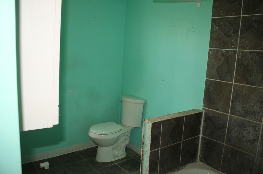 1213 Indiana Ave, Monaca PA 15061-1913 exterior